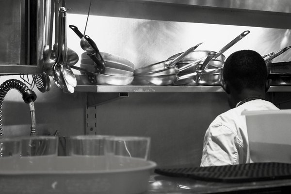 Exploring the evolution of the uk's commitment to eco-friendly dining practices